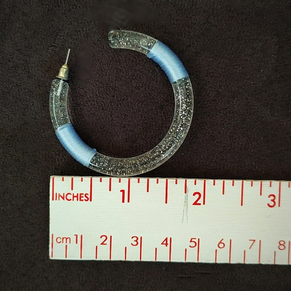 Bundle Set of 2 NEW Pairs of Hoop Earrings, Acrylic/Lucite - Picture 5 of 13